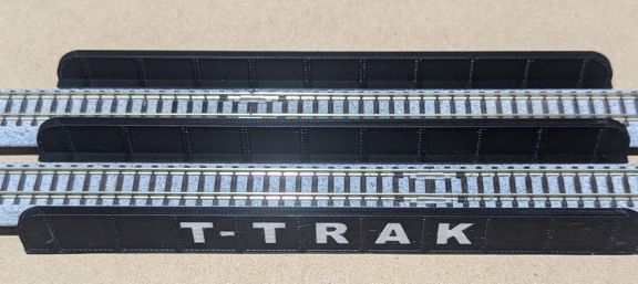 T Trak Black 186mm double line bridge